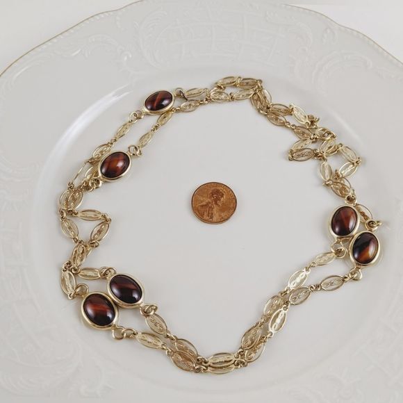 Sarah Coventry Gold Tone Tiger's Eye Necklace - Picture 3 of 9